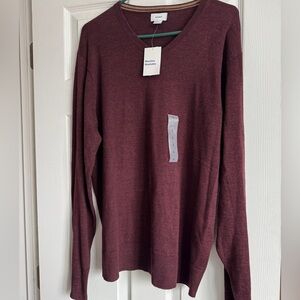 NWT Old Navy Men's Maroon V-Neck Sweater